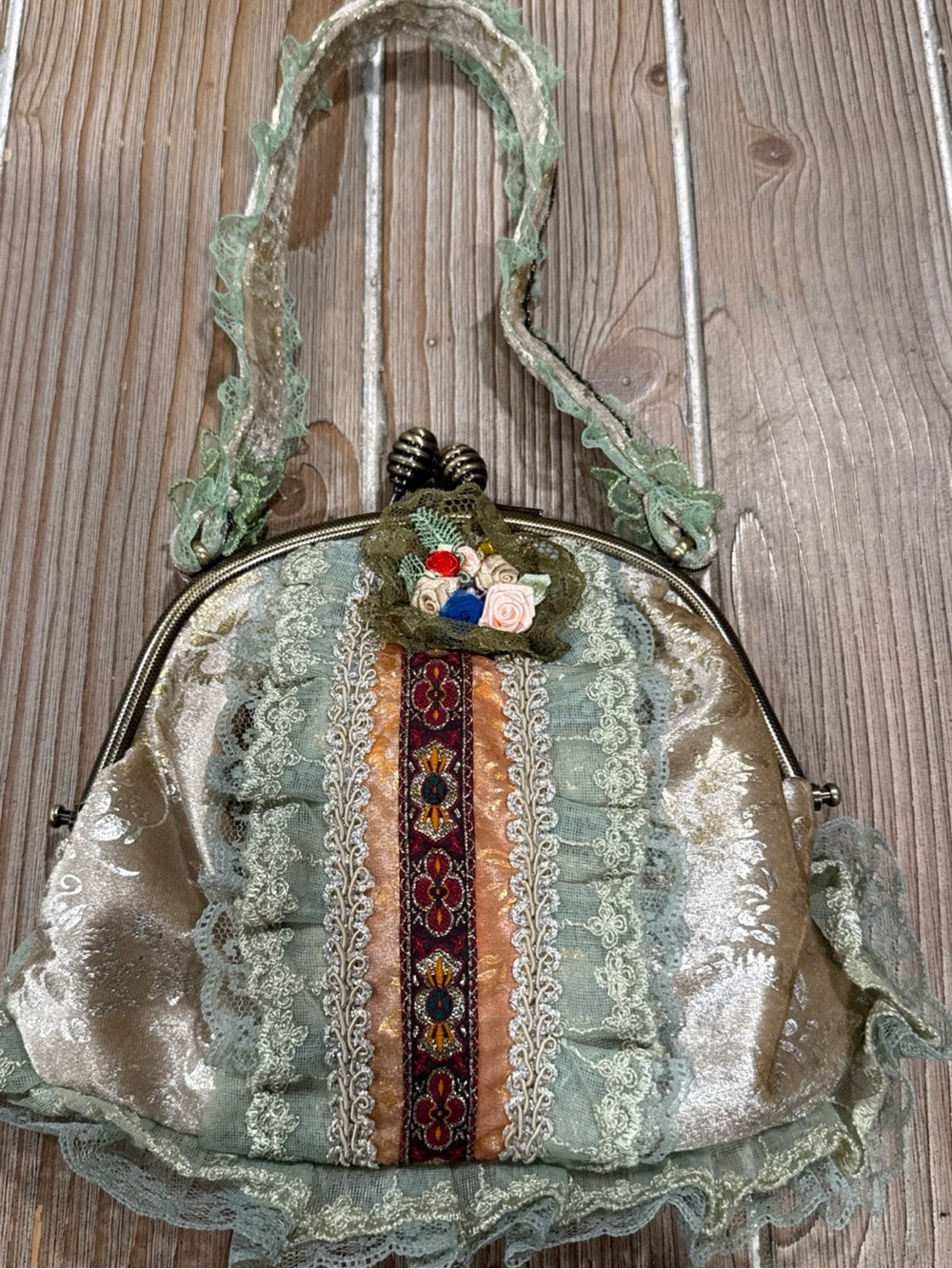 Vtg CADARI LONDON Victorian Shabby Chic Lace Brocade Kiss Lock Purse Handbag Y2K